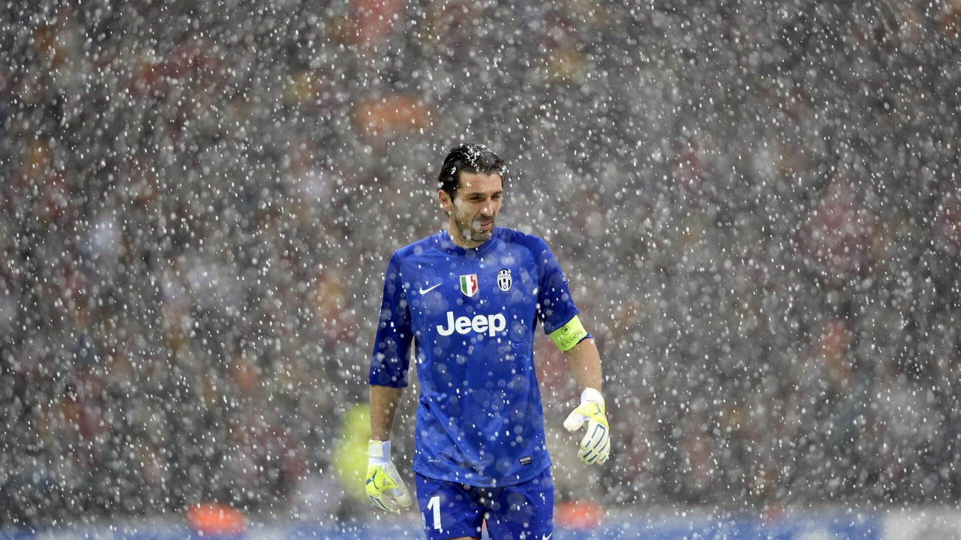 德媒曝施洛特贝克静候豪门召唤，多特蒙德强硬表态拒低价放人